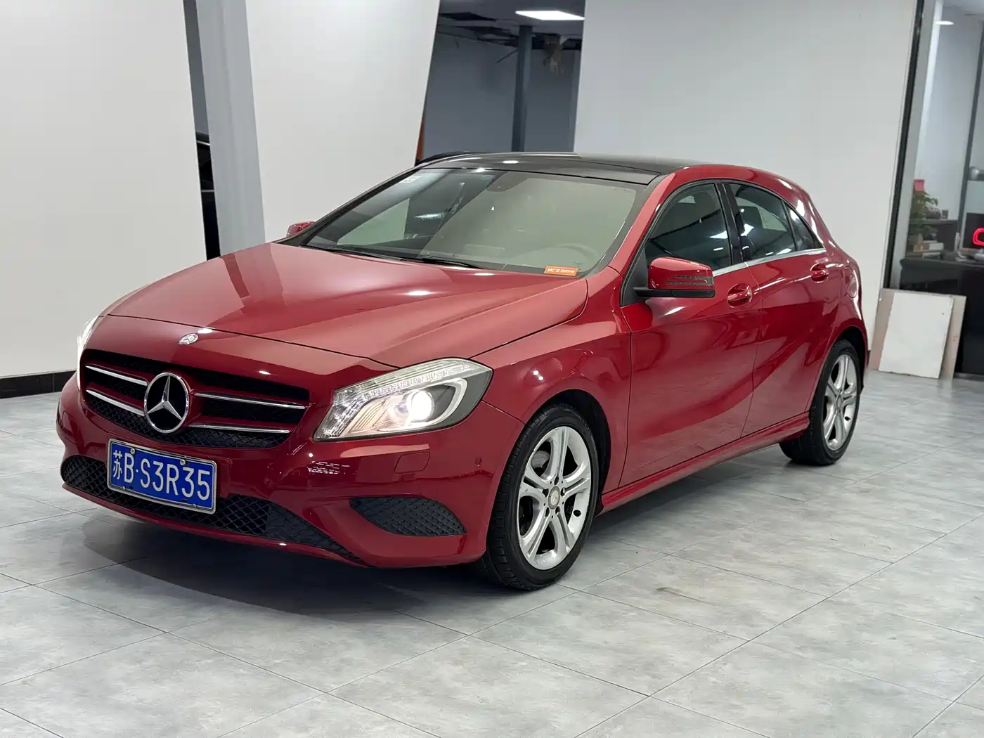Mercedes-Benz Mercedes-Benz A-Class (Import) 2016 A 180