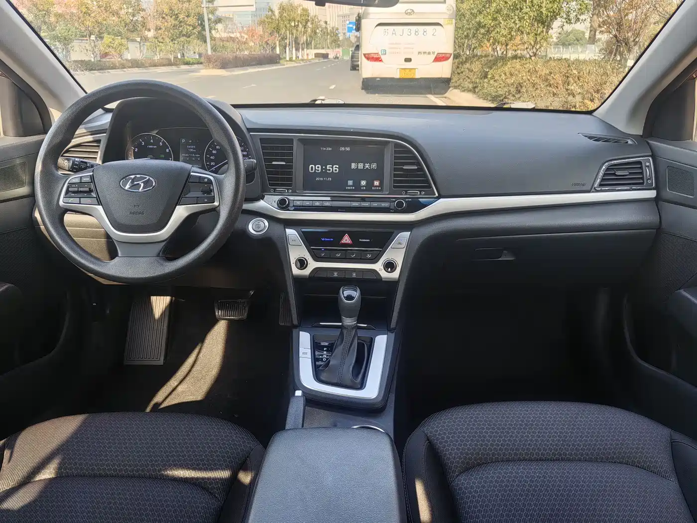 Hyundai Elantra 2016 Model 1.6L Automatic Smart Elite