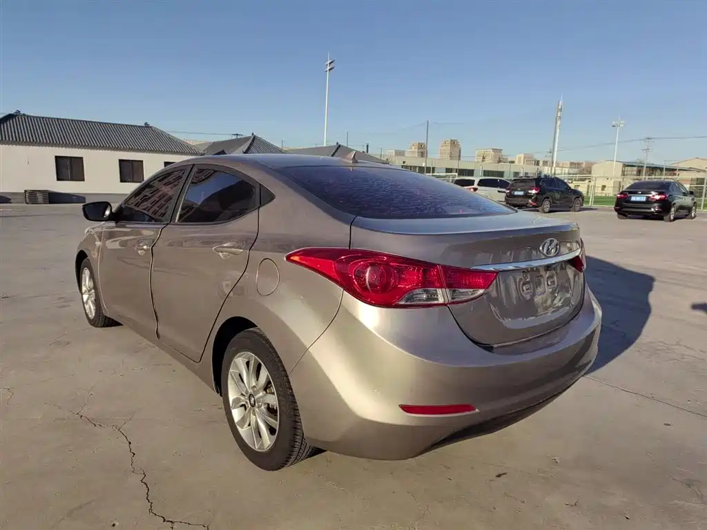Hyundai Langdong 2015 1.6L Manual Trend