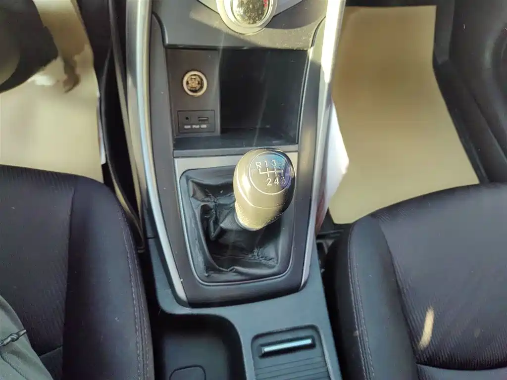 Hyundai Langdong 2015 1.6L Manual Trend