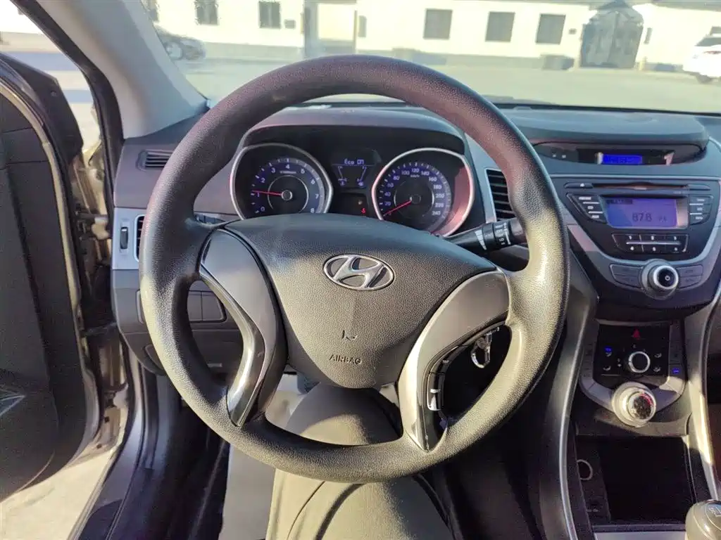Hyundai Langdong 2015 1.6L Manual Trend