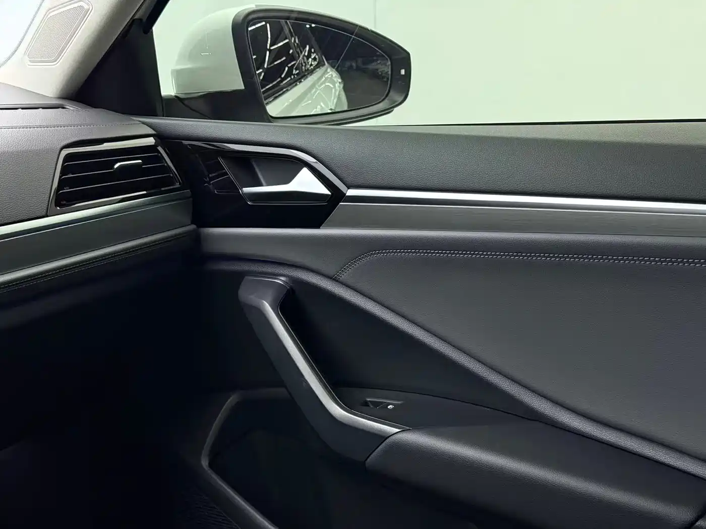 Volkswagen Sagitar 2022 280TSI DSG Surpassing Edition