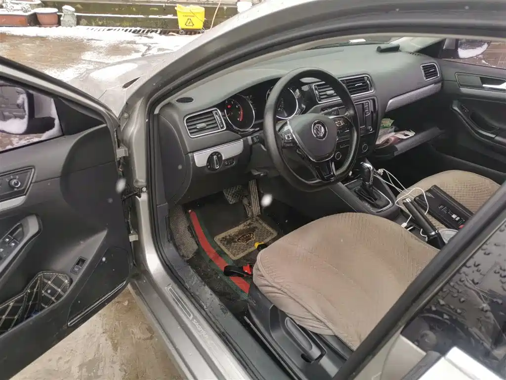Volkswagen Sagitar 2018 1.6L Automatic Comfort