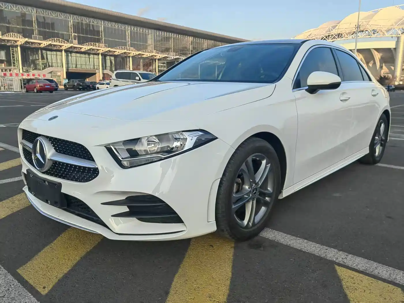 Mercedes-Benz Mercedes-Benz A-Class 2021 A 180 L Sports Sedan