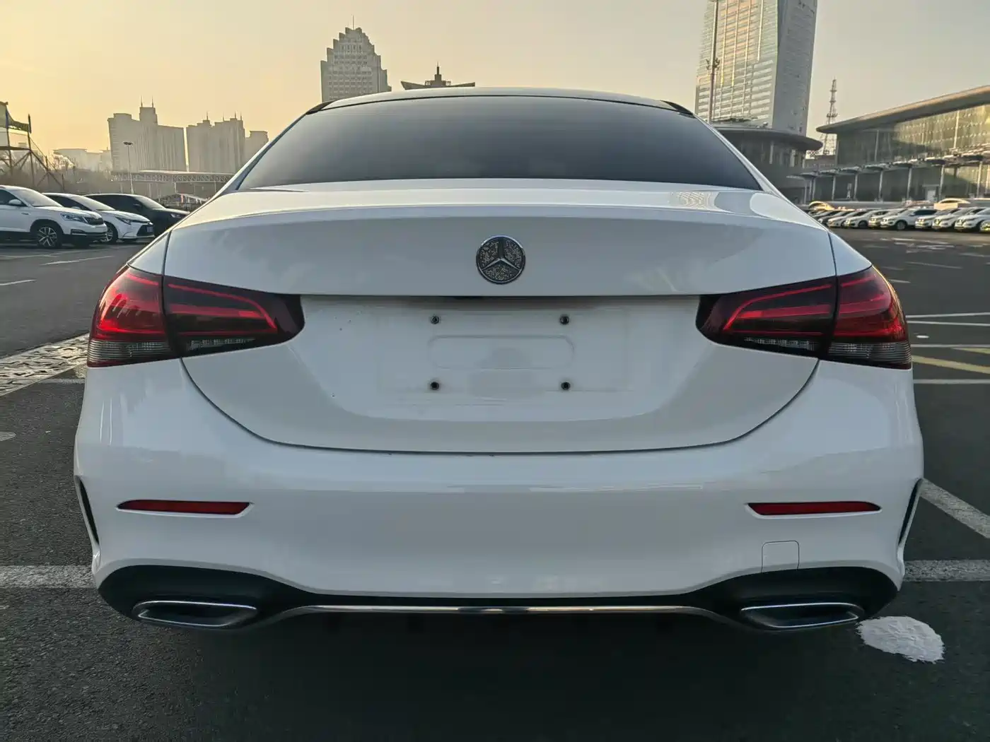 Mercedes-Benz Mercedes-Benz A-Class 2021 A 180 L Sports Sedan