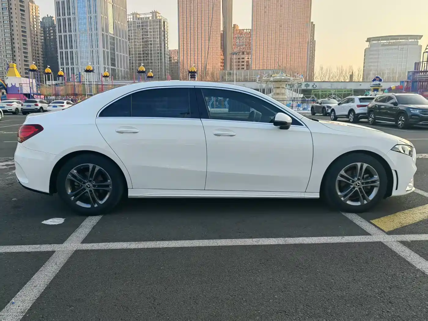 Mercedes-Benz Mercedes-Benz A-Class 2021 A 180 L Sports Sedan