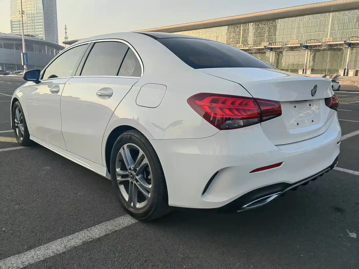 Mercedes-Benz Mercedes-Benz A-Class 2021 A 180 L Sports Sedan