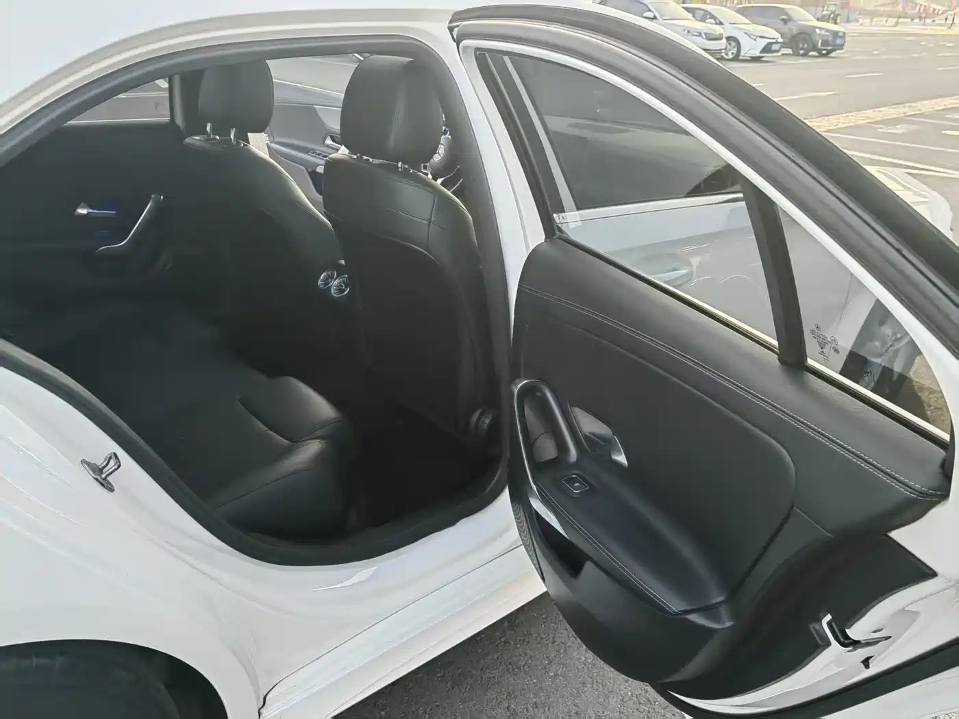Mercedes-Benz Mercedes-Benz A-Class 2021 A 180 L Sports Sedan