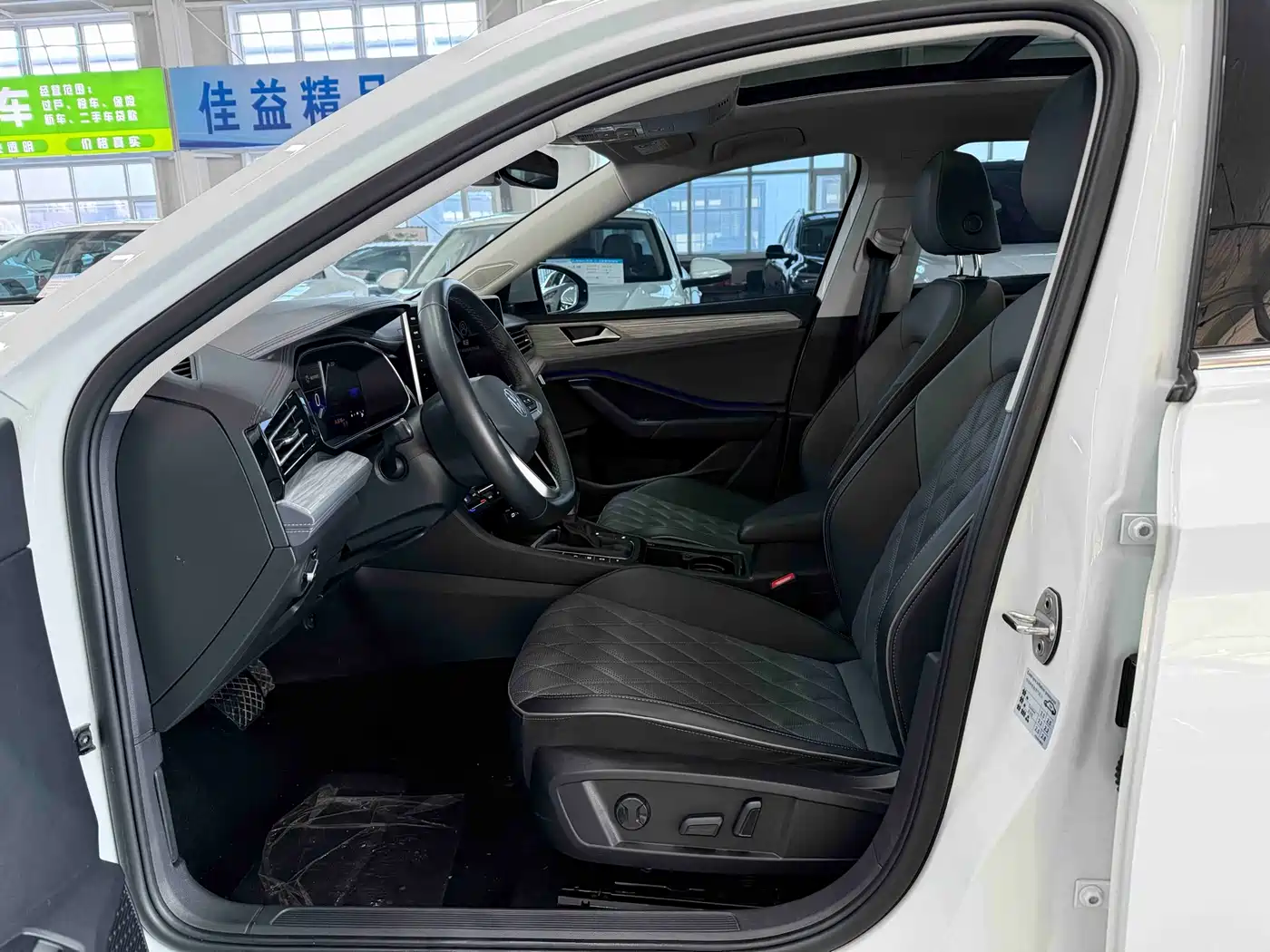 Volkswagen Sagitar 2023 280TSI DSG Surpass Plus Edition