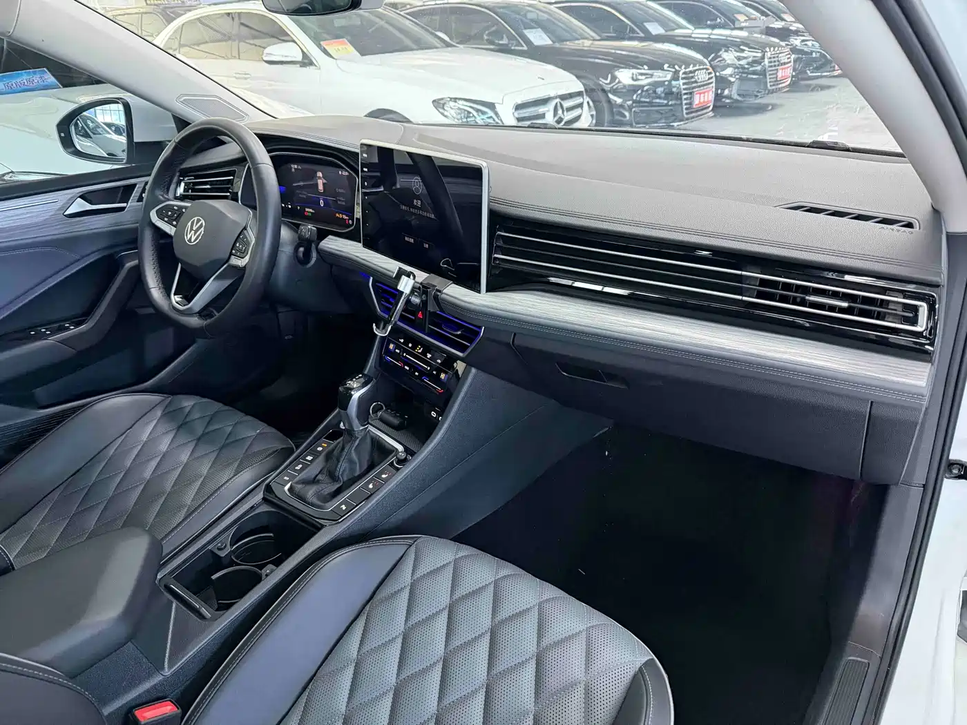Volkswagen Sagitar 2023 280TSI DSG Surpass Plus Edition