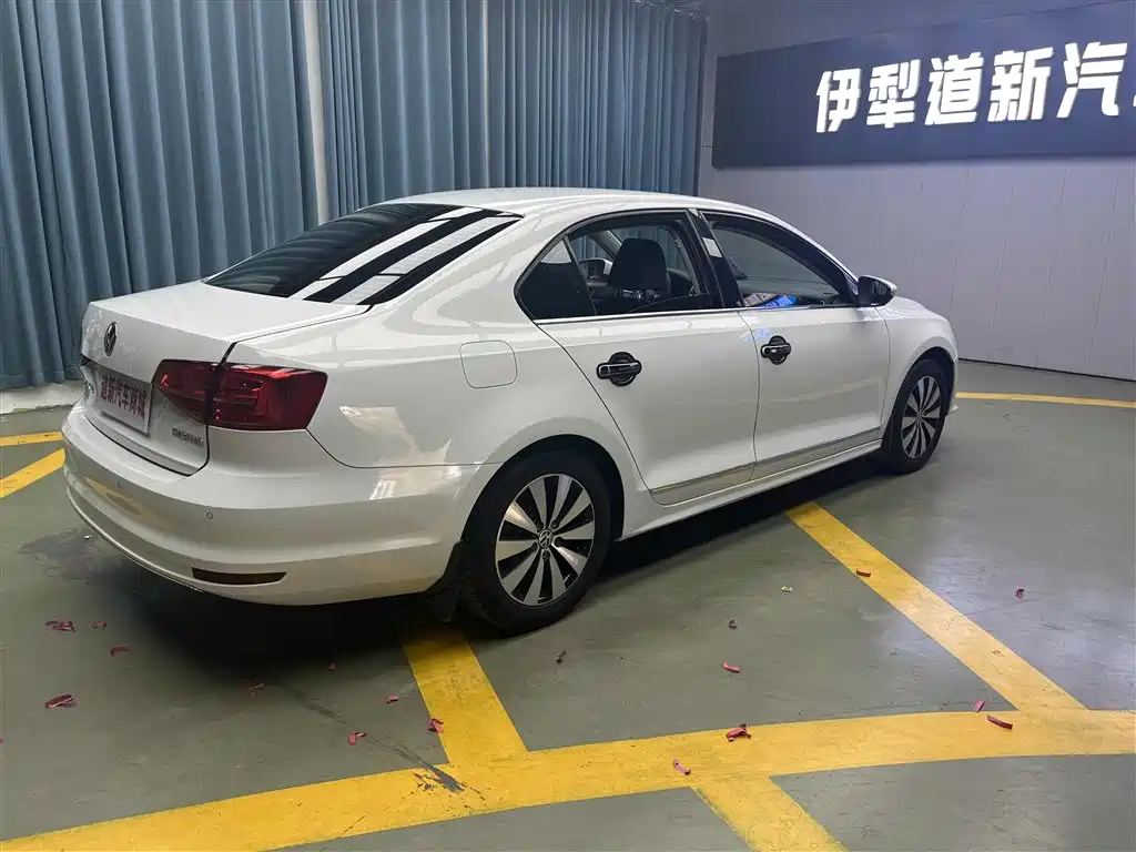 Volkswagen Sagitar 2018 1.6L Automatic Comfort