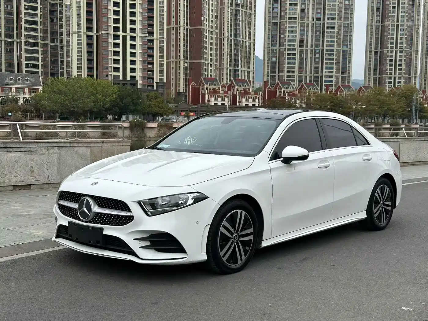 Mercedes-Benz Mercedes-Benz A-Class 2019 A 180 L Sport Sedan