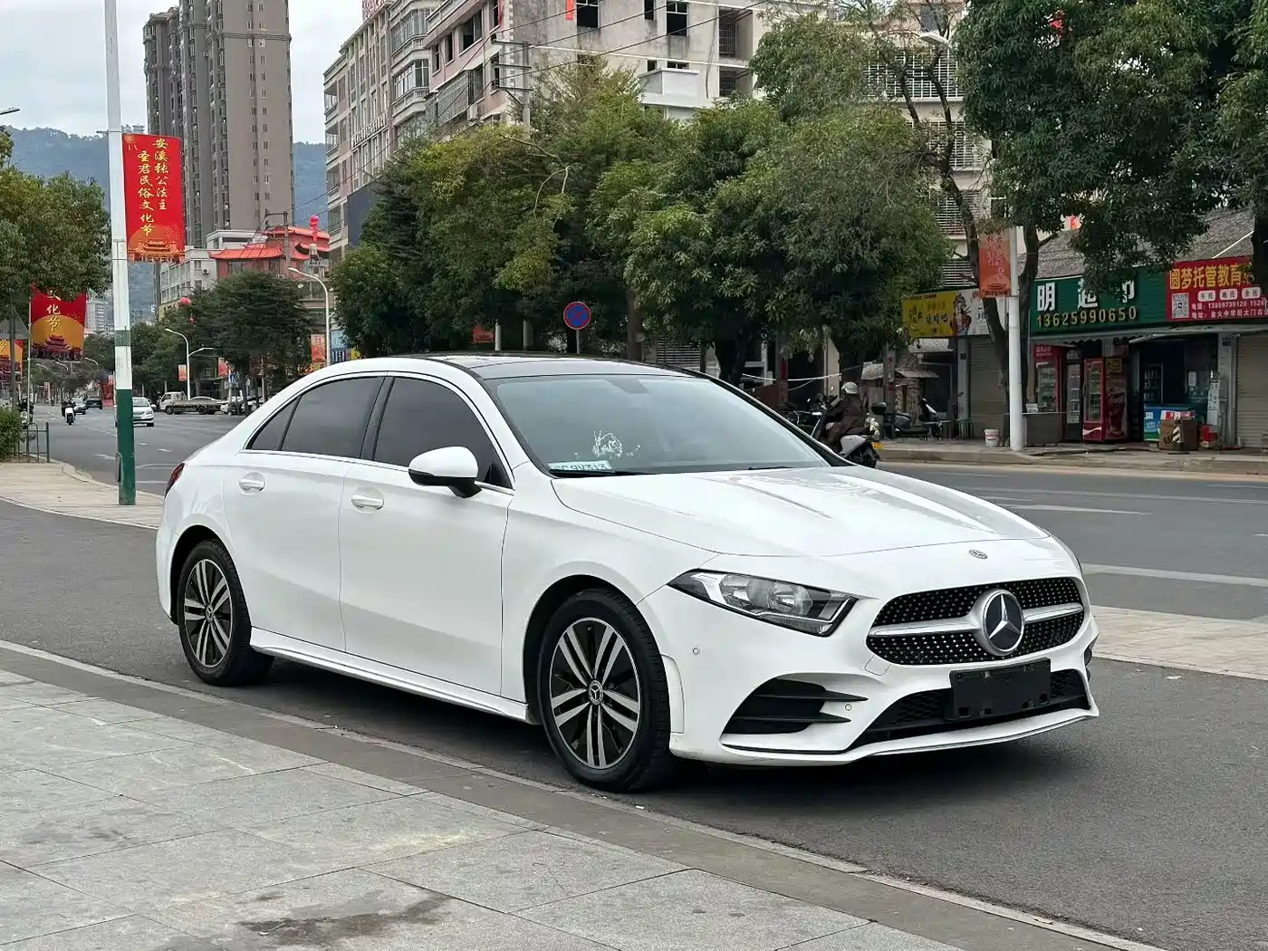 Mercedes-Benz Mercedes-Benz A-Class 2019 A 180 L Sport Sedan