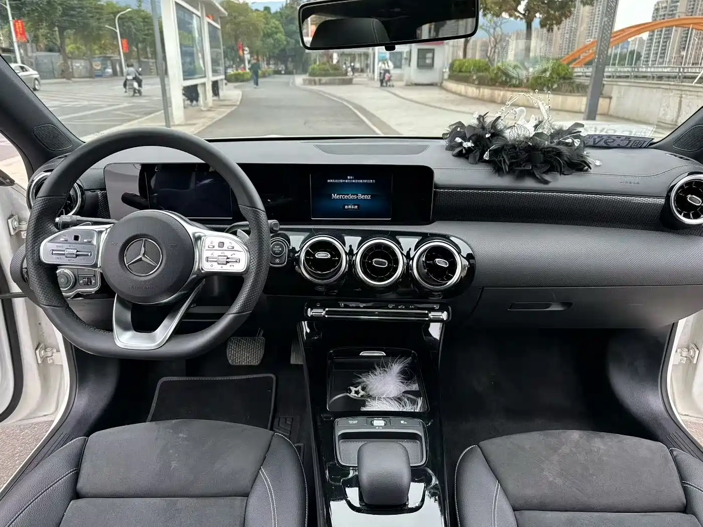Mercedes-Benz Mercedes-Benz A-Class 2019 A 180 L Sport Sedan