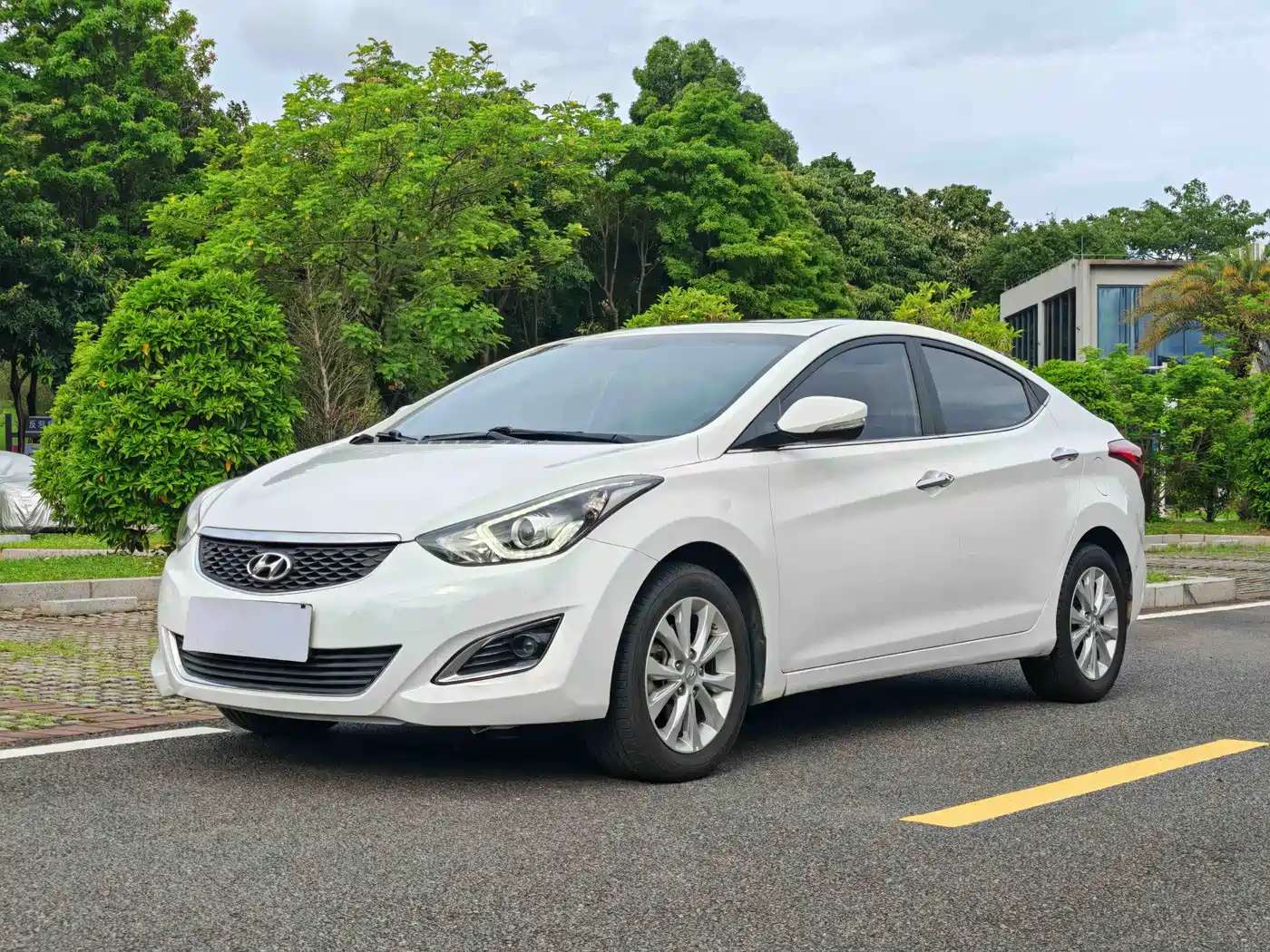 Hyundai Langdong 2016 1.6L Manual Fashion Model
