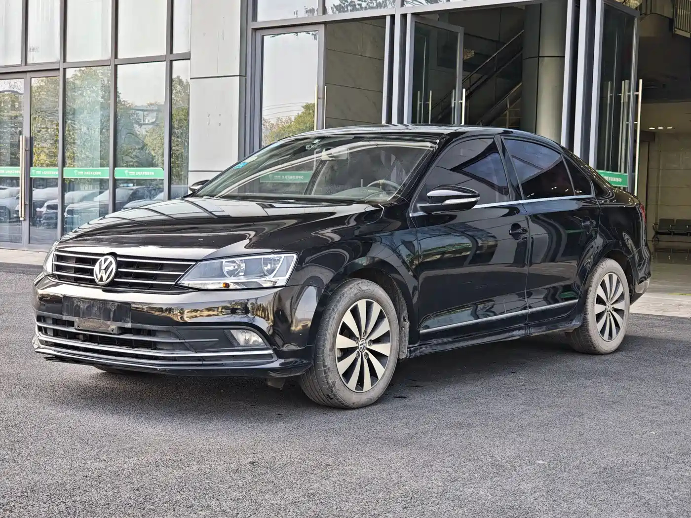 Volkswagen Sagitar 2017 1.6L Automatic Comfort