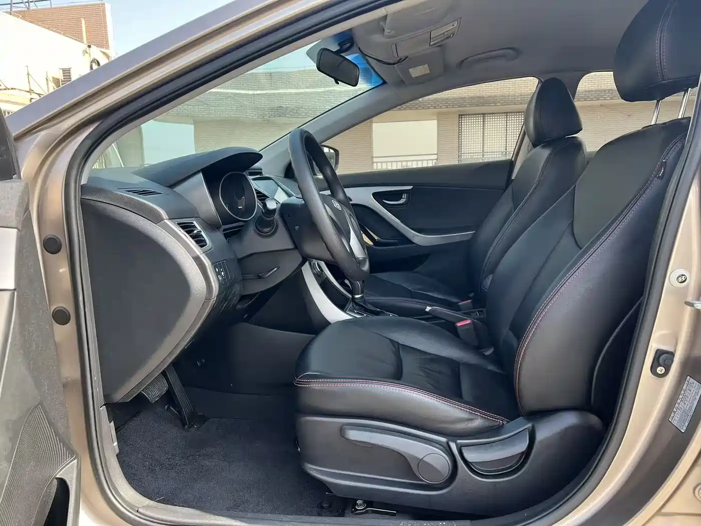 Hyundai Langdong 2016 1.6L Automatic Smart Edition
