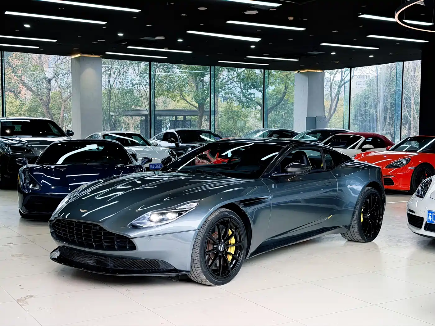 Aston Martin Aston Martin DB11 2019 AMR Glory Limited Edition