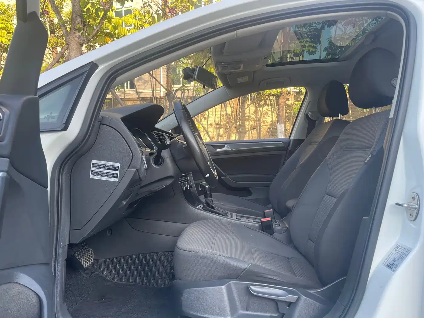 Volkswagen Golf 2017 230TSI Auto Comfort Millionth Anniversary Edition