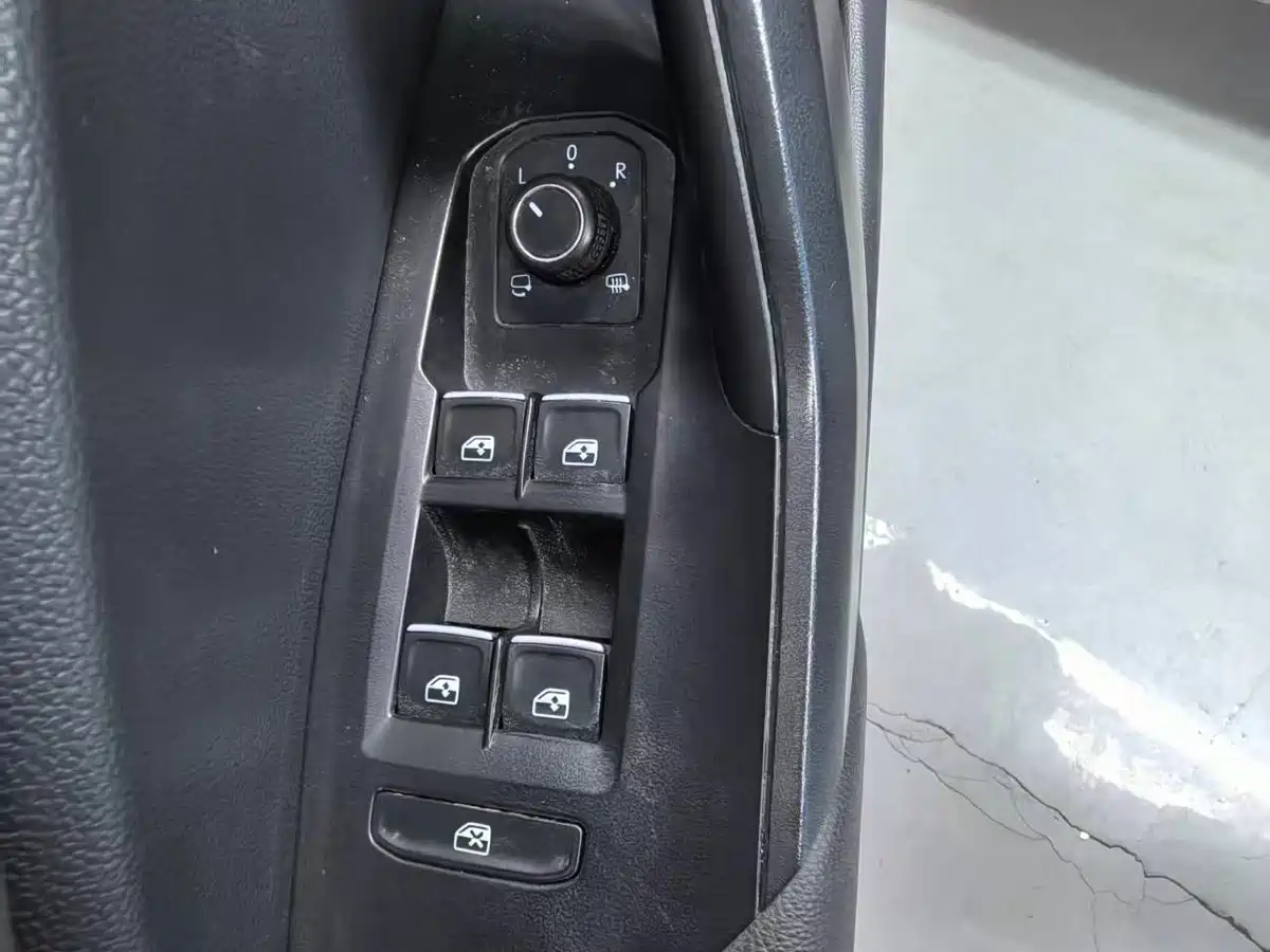 Volkswagen Sagitar 2021 280TSI DSG Surpassing Edition
