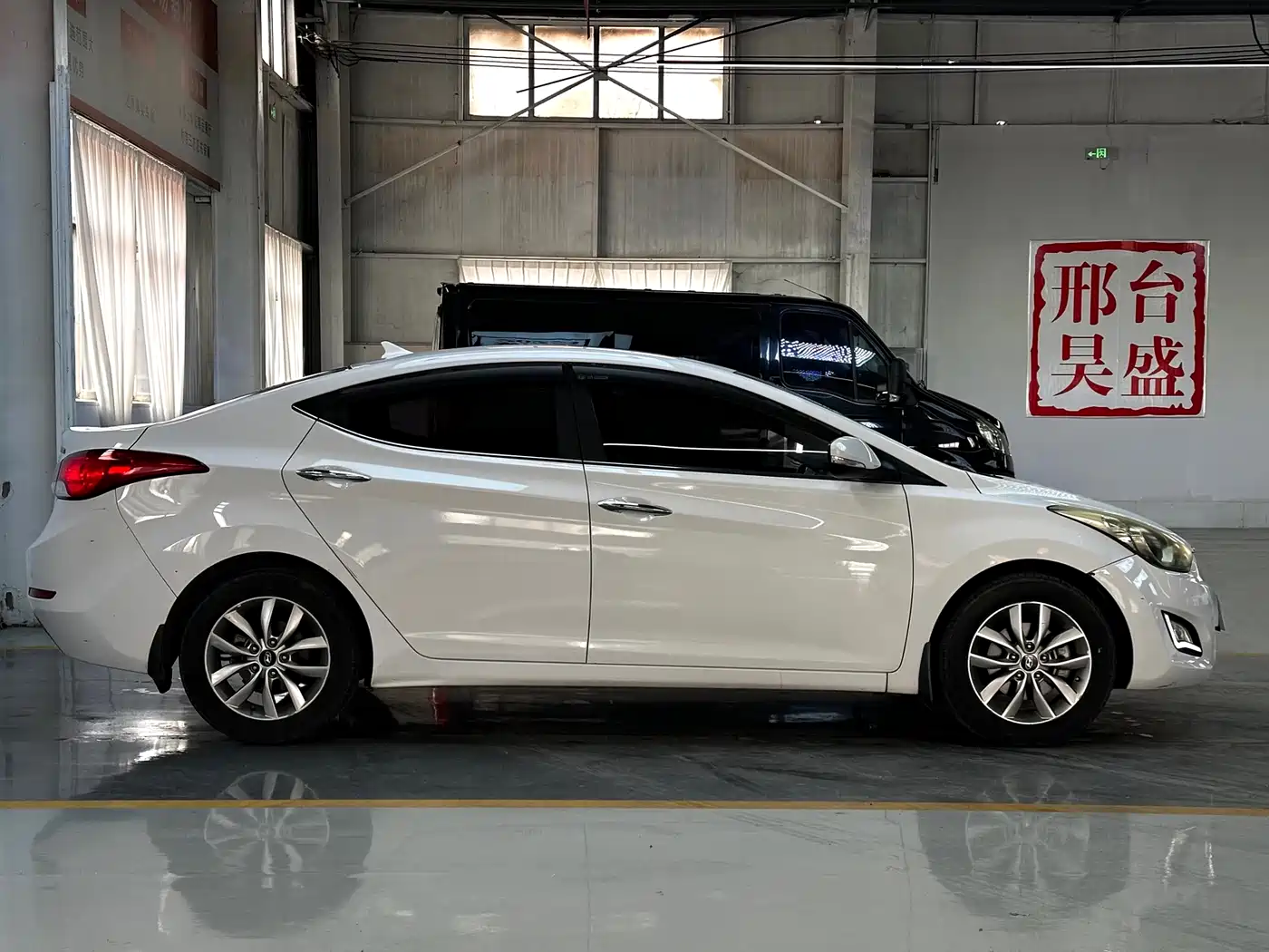 Hyundai Langdong 2016 1.6L Manual Premium Edition
