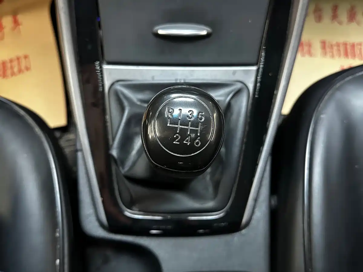 Hyundai Langdong 2016 1.6L Manual Premium Edition