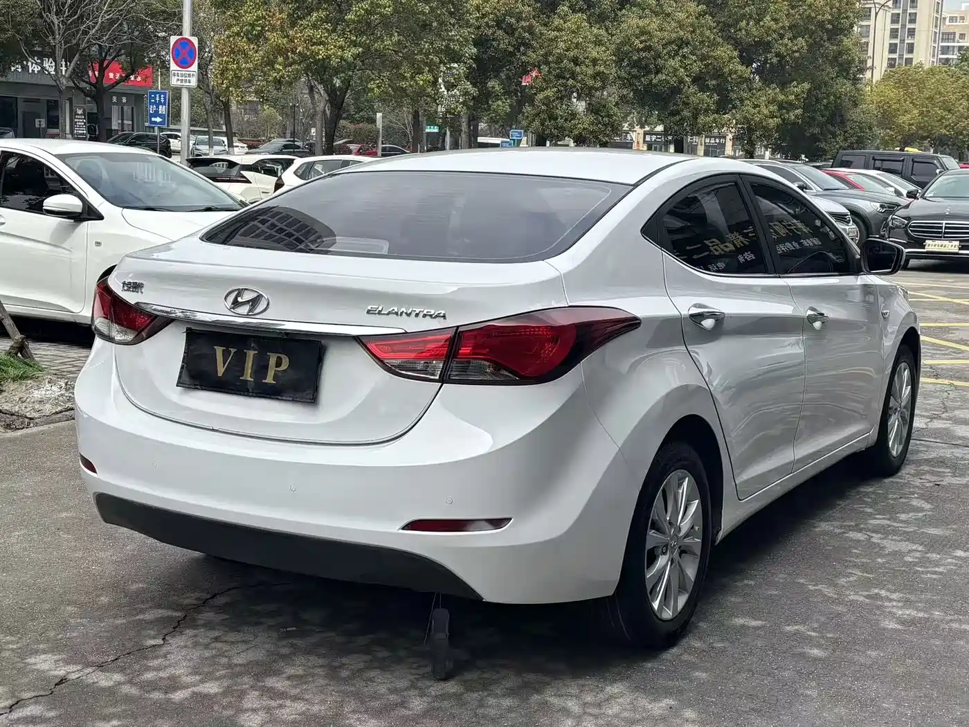 Hyundai Langdong 2016 1.6L Automatic Smart Edition