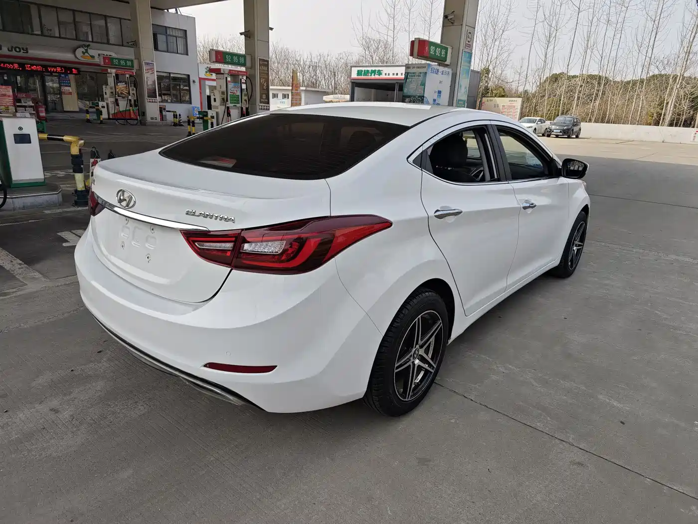 Hyundai Langdong 2016 1.6L Automatic Premium Edition
