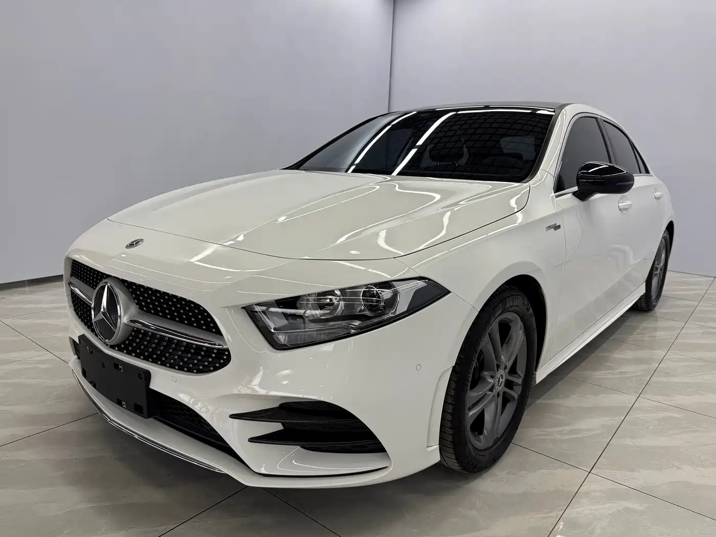 Mercedes-Benz Mercedes-Benz A-Class 2021 A 180 L Sports Sedan