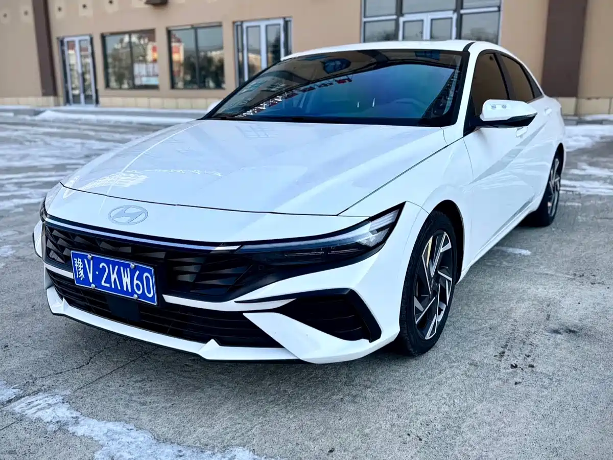 Hyundai Elantra 2023 Model 1.5L CVT LUX Premium Edition