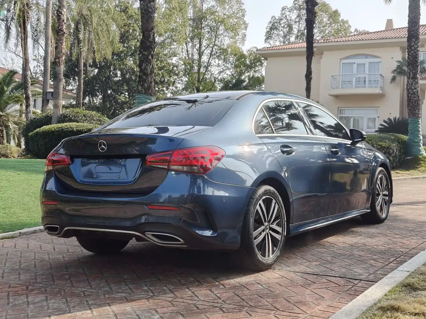 Mercedes-Benz Mercedes-Benz A-Class 2019 A 180 L Sport Sedan