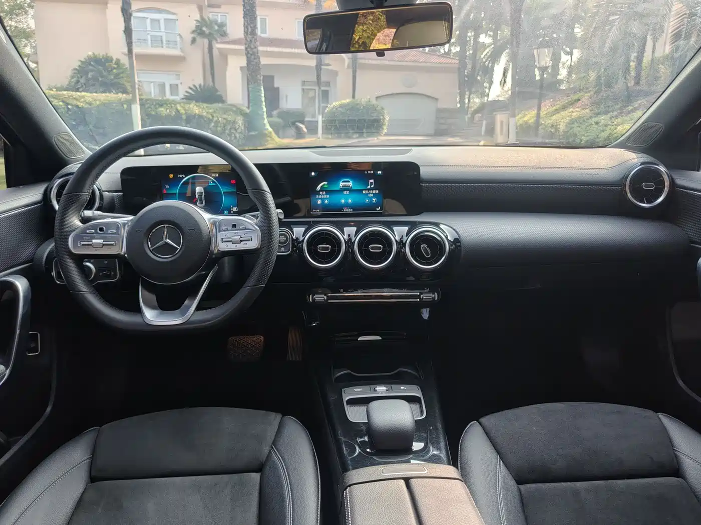 Mercedes-Benz Mercedes-Benz A-Class 2019 A 180 L Sport Sedan