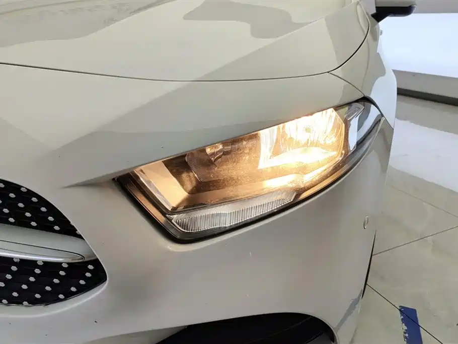 Mercedes-Benz Mercedes-Benz A-Class 2019 A 180 L Sport Sedan