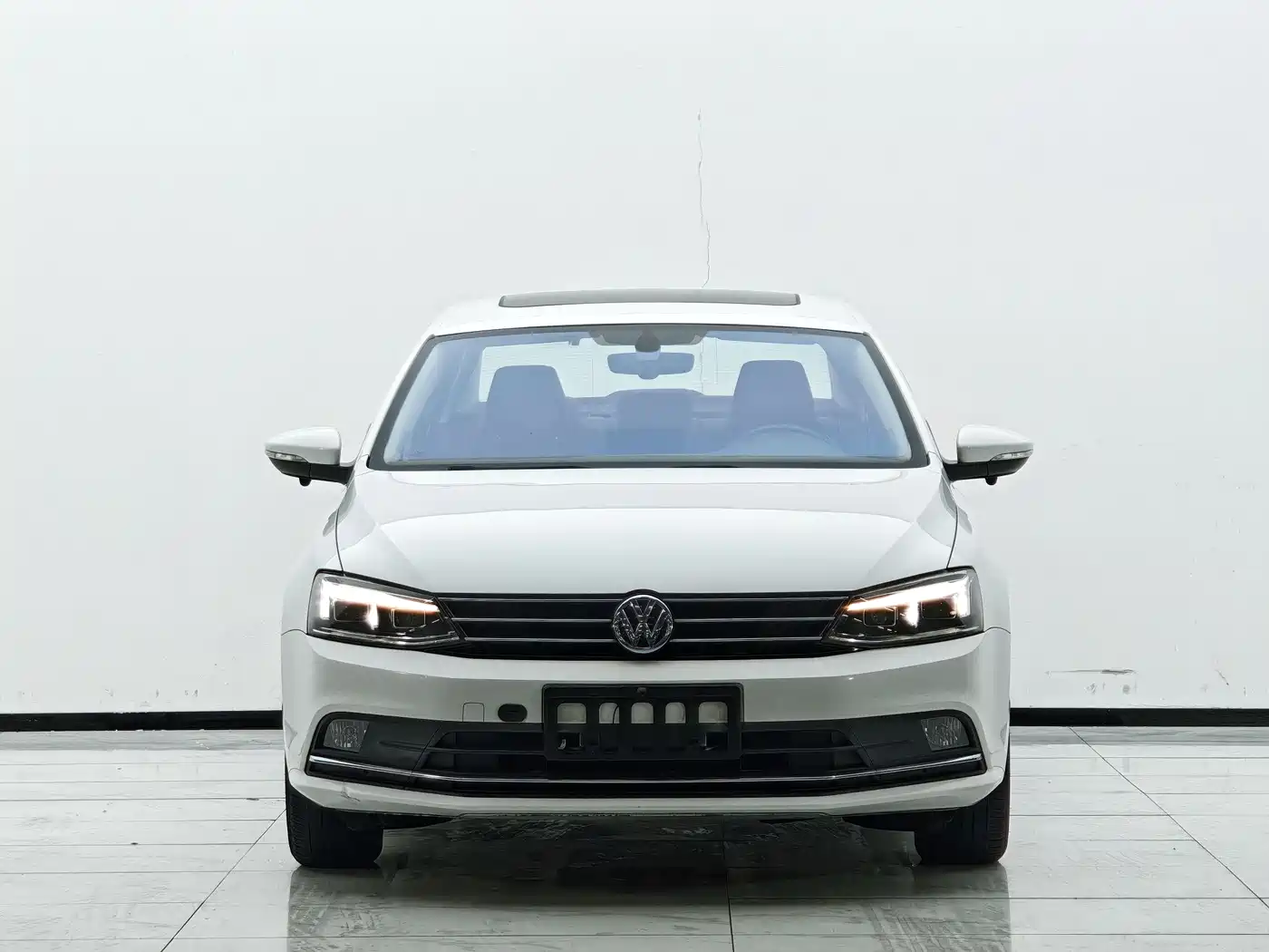 Volkswagen Sagitar 2018 180TSI DSG Premium Edition