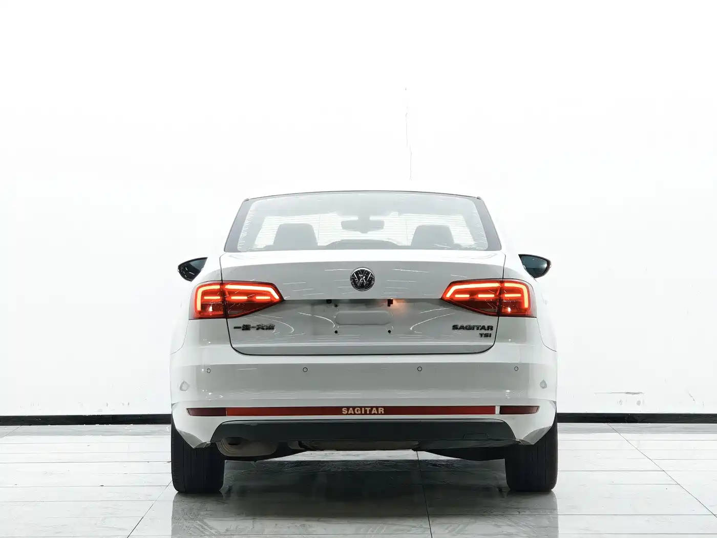 Volkswagen Sagitar 2018 180TSI DSG Premium Edition