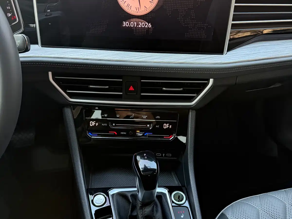 Volkswagen Sagitar 2023 280TSI DSG Surpass Plus Edition