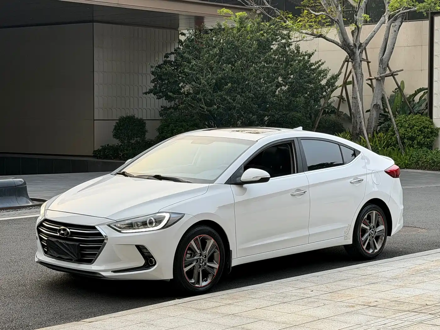 Hyundai Elantra 2016 Model 1.6L Automatic Smart Elite