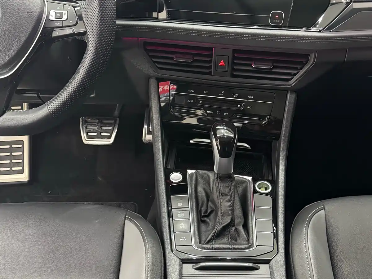 Volkswagen Sagitar 2021 280TSI DSG Surpassing Edition