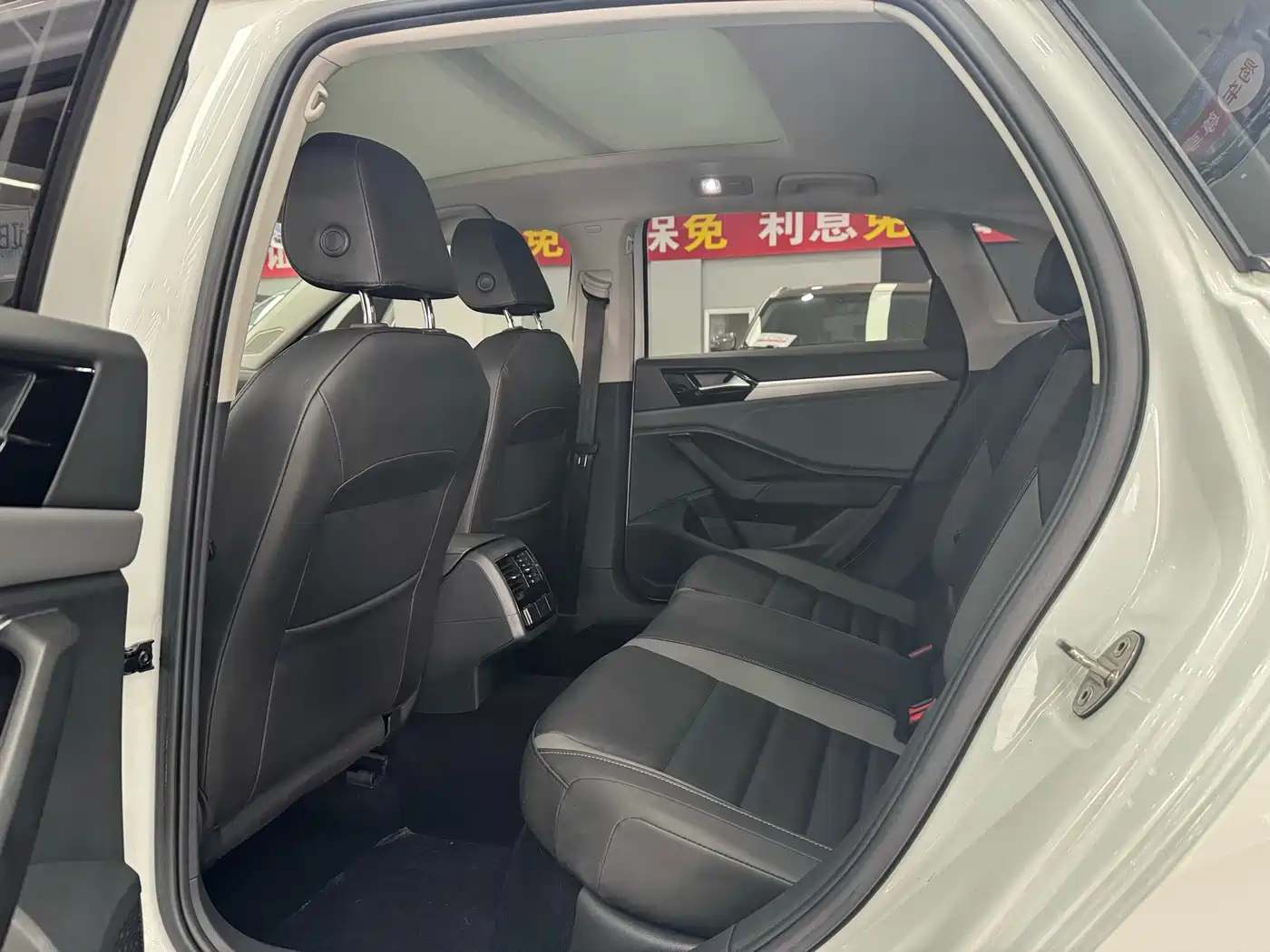 Volkswagen Sagitar 2021 280TSI DSG Surpassing Edition