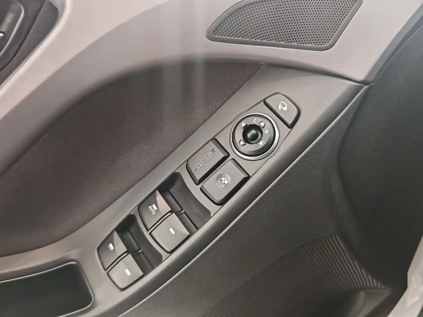 Hyundai Langdong 2016 1.6L Automatic Premium Edition