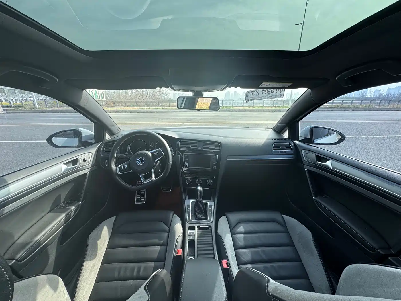 Volkswagen Golf 2016 1.4TSI Automatic R-Line