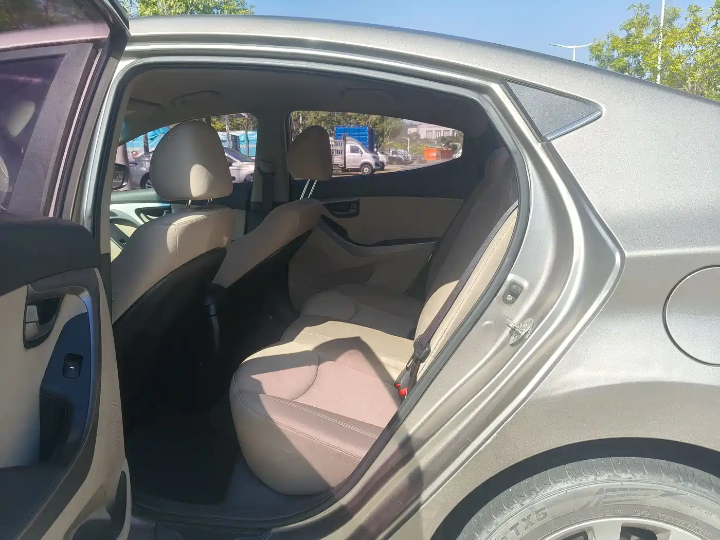 Hyundai Langdong 2016 1.6L Automatic Smart Edition