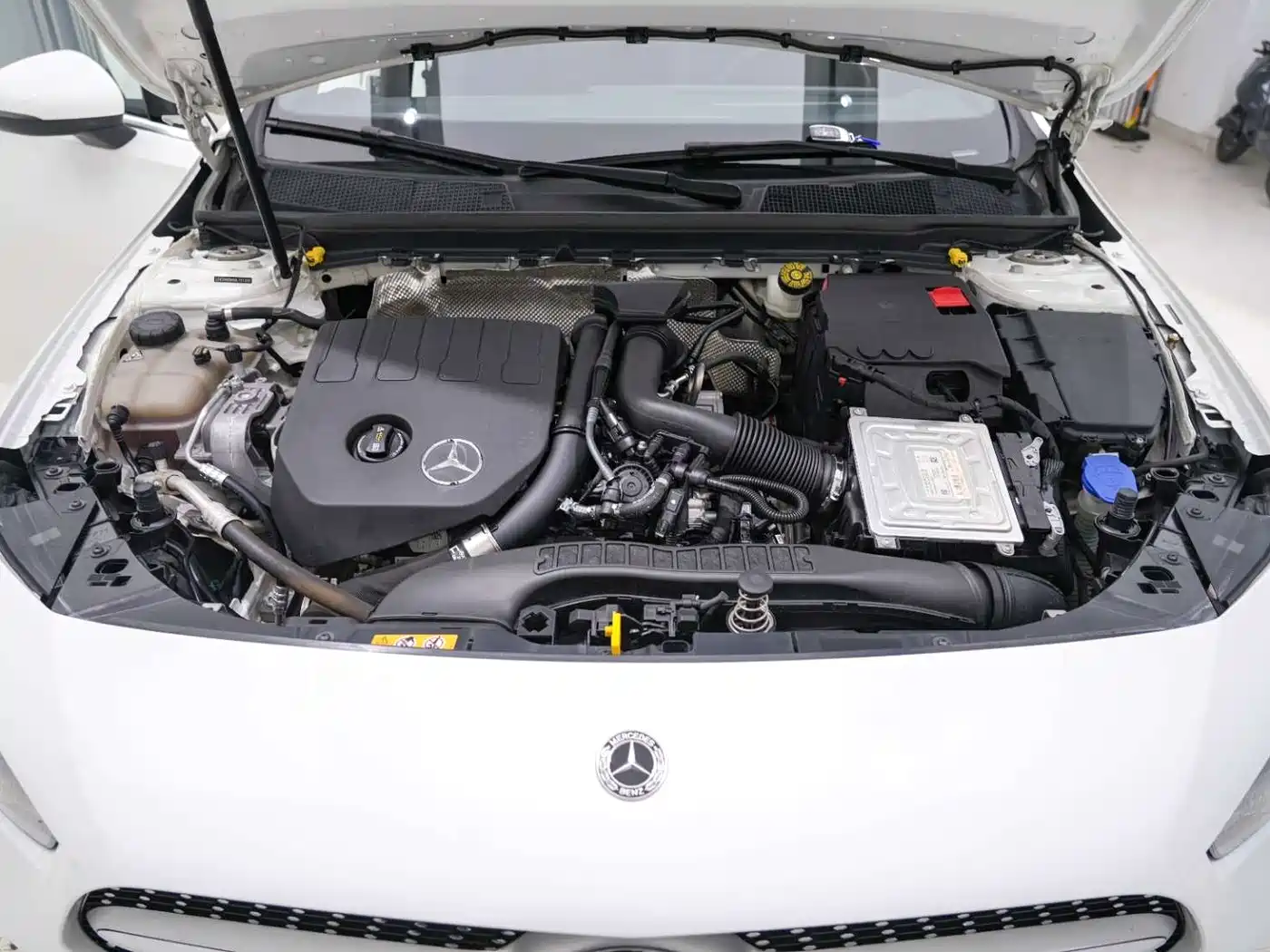Mercedes-Benz Mercedes-Benz A-Class 2022 A 180 L Sport Sedan