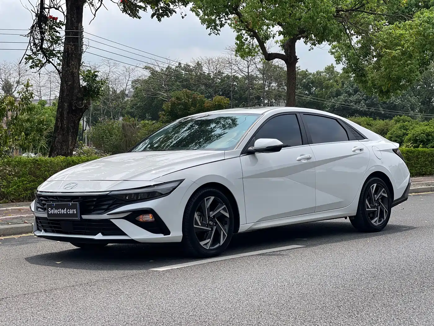 Hyundai Elantra 2023 1.5L CVT GLX Elite Edition