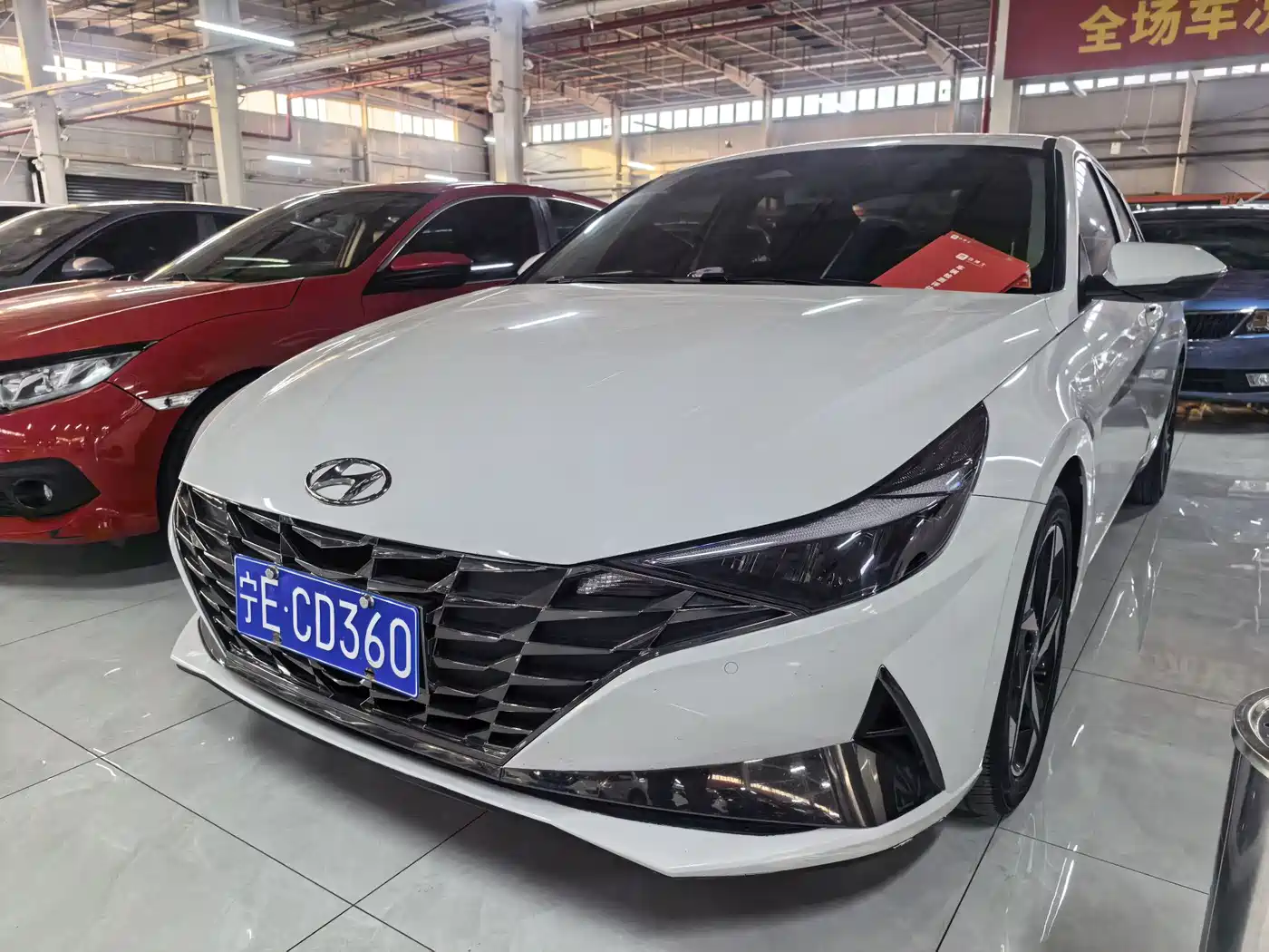 Hyundai Elantra 2022 1.5L CVT LUX Premium Edition