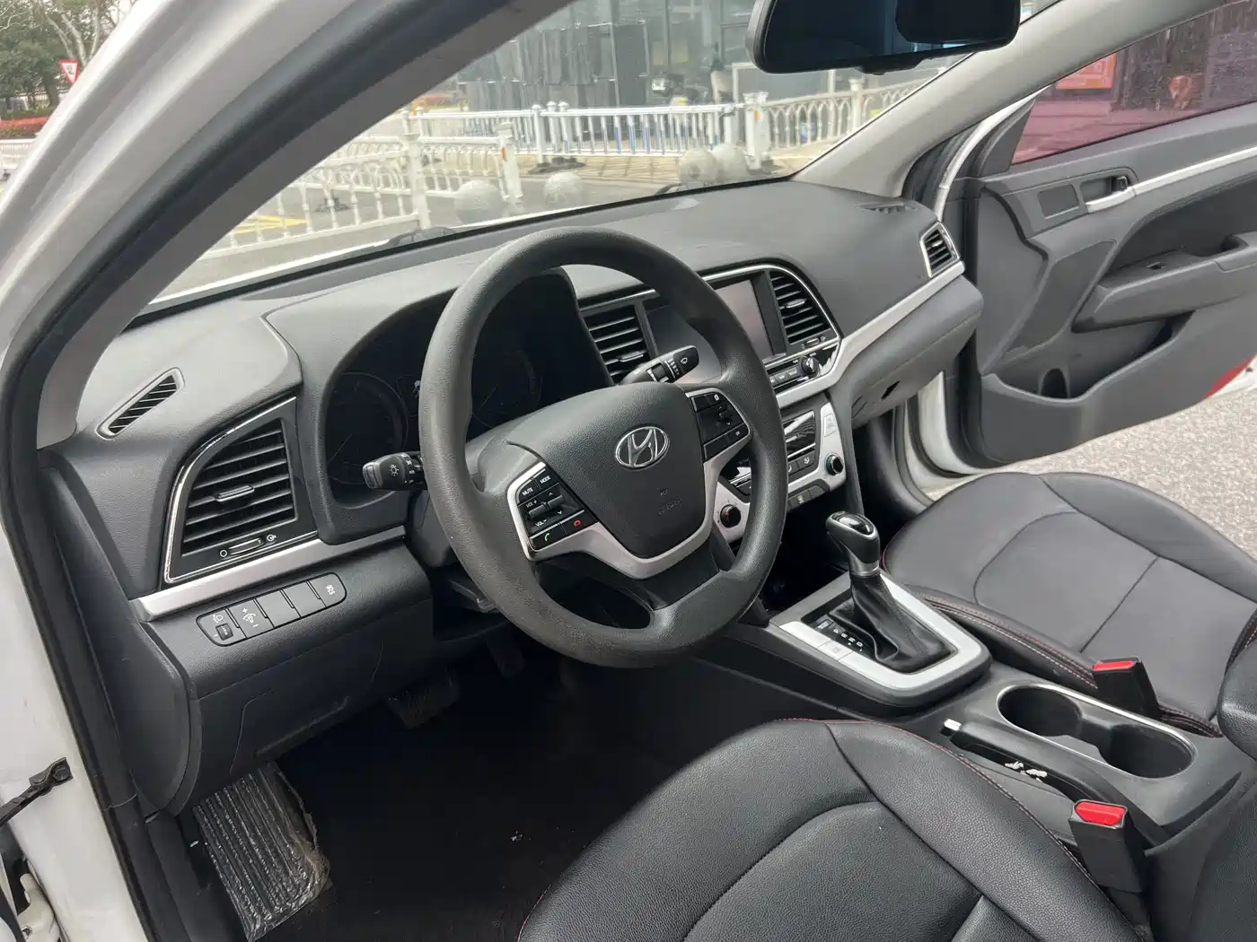 Hyundai Elantra 2016 Model 1.6L Automatic Smart Elite