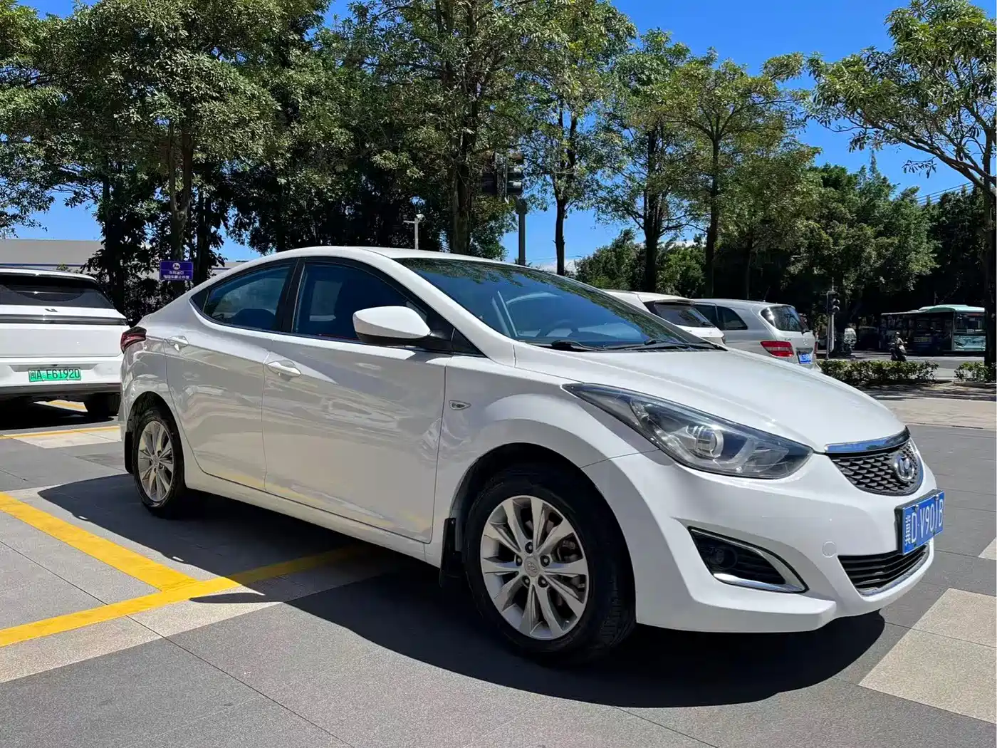 Hyundai Langdong 2016 1.6L Automatic Smart Edition