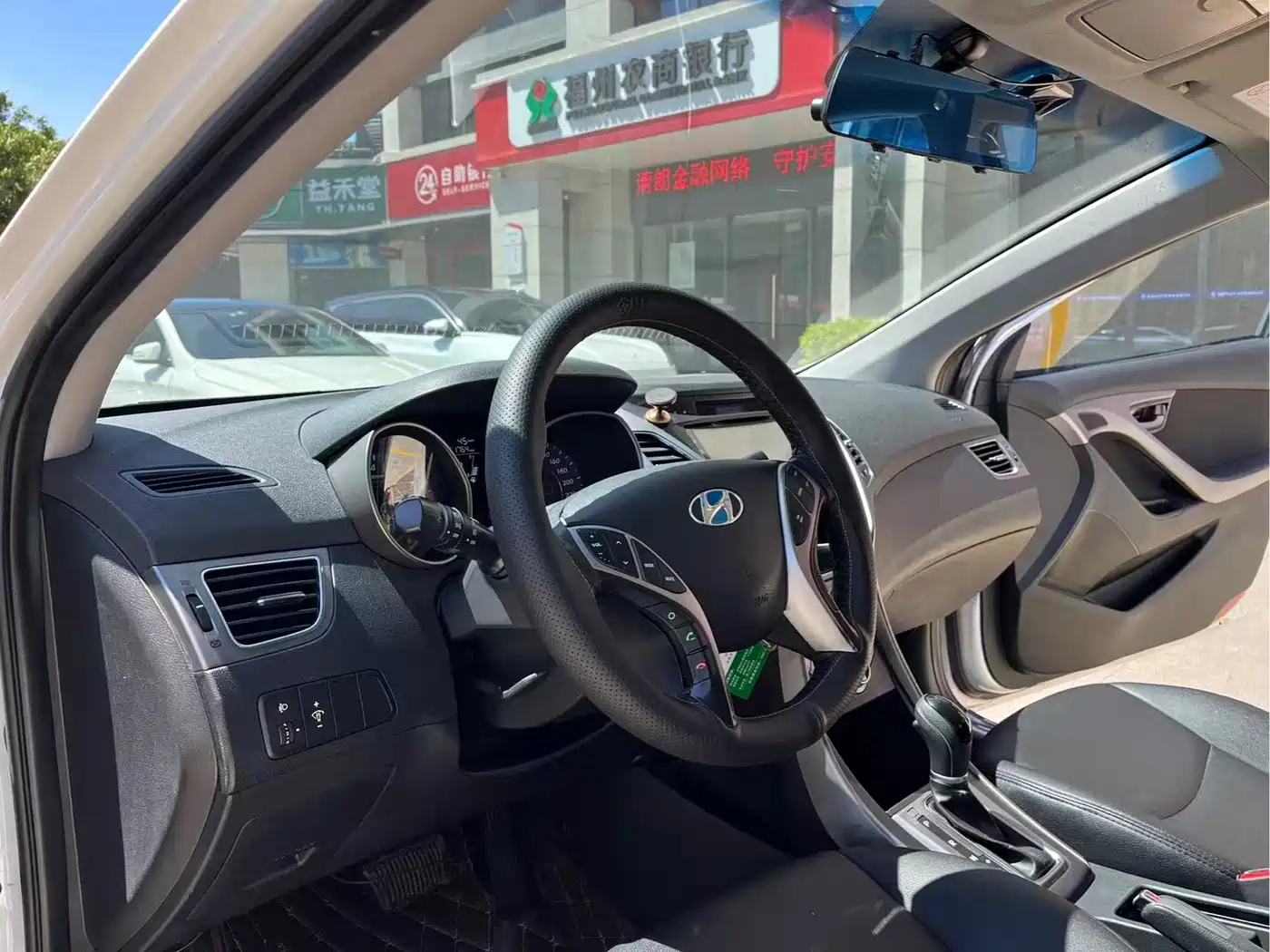 Hyundai Langdong 2016 1.6L Automatic Smart Edition