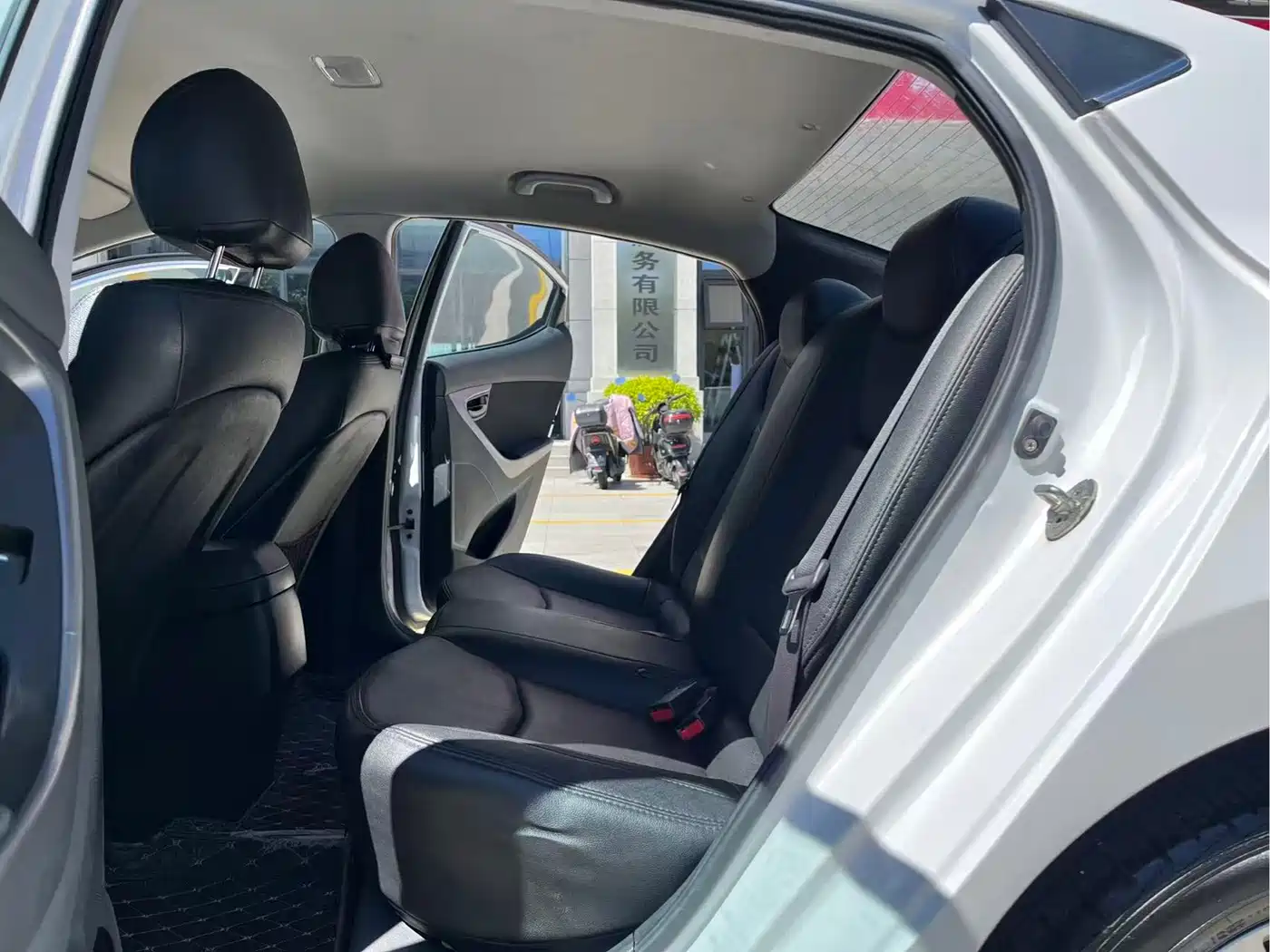 Hyundai Langdong 2016 1.6L Automatic Smart Edition