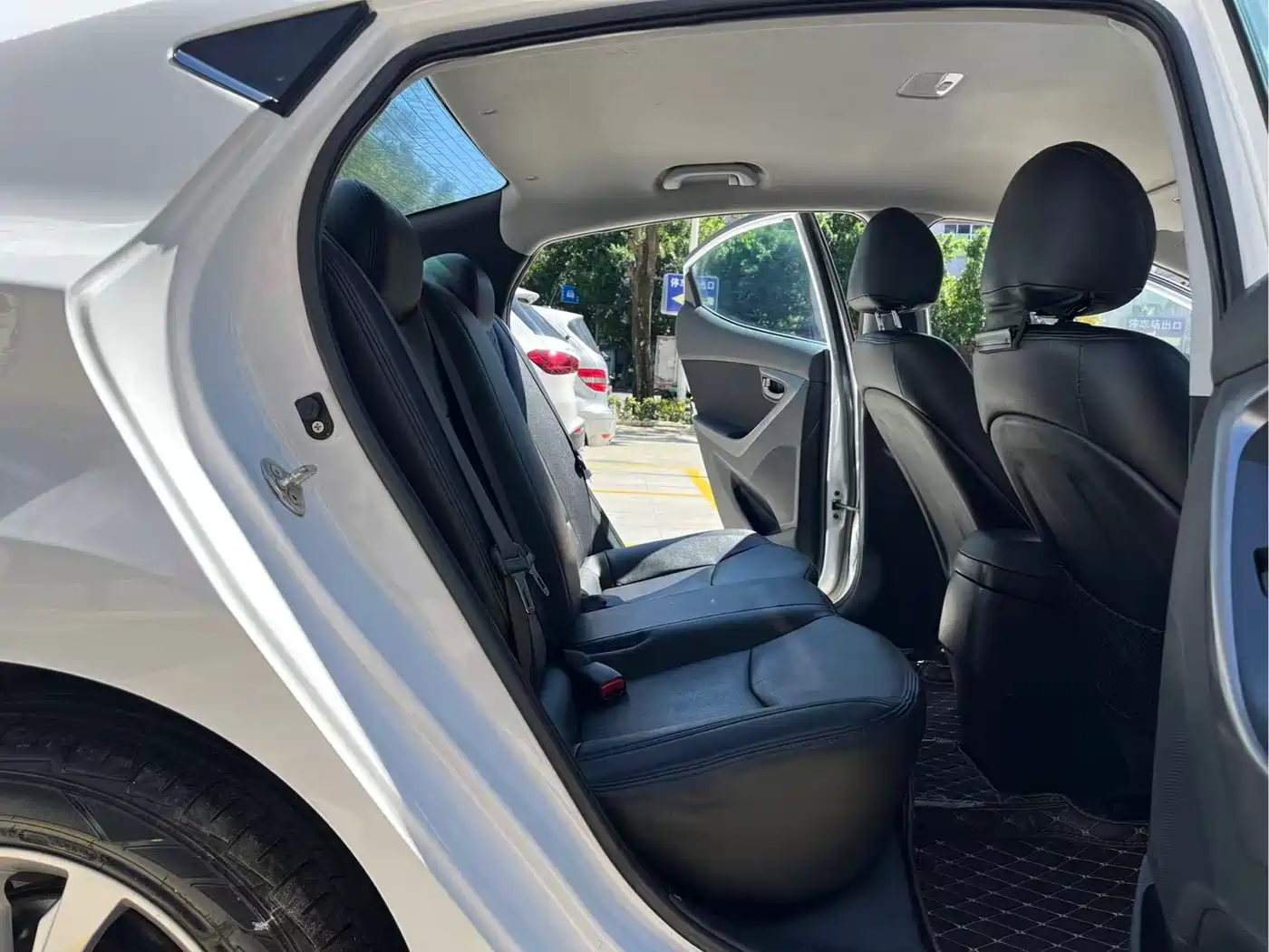 Hyundai Langdong 2016 1.6L Automatic Smart Edition